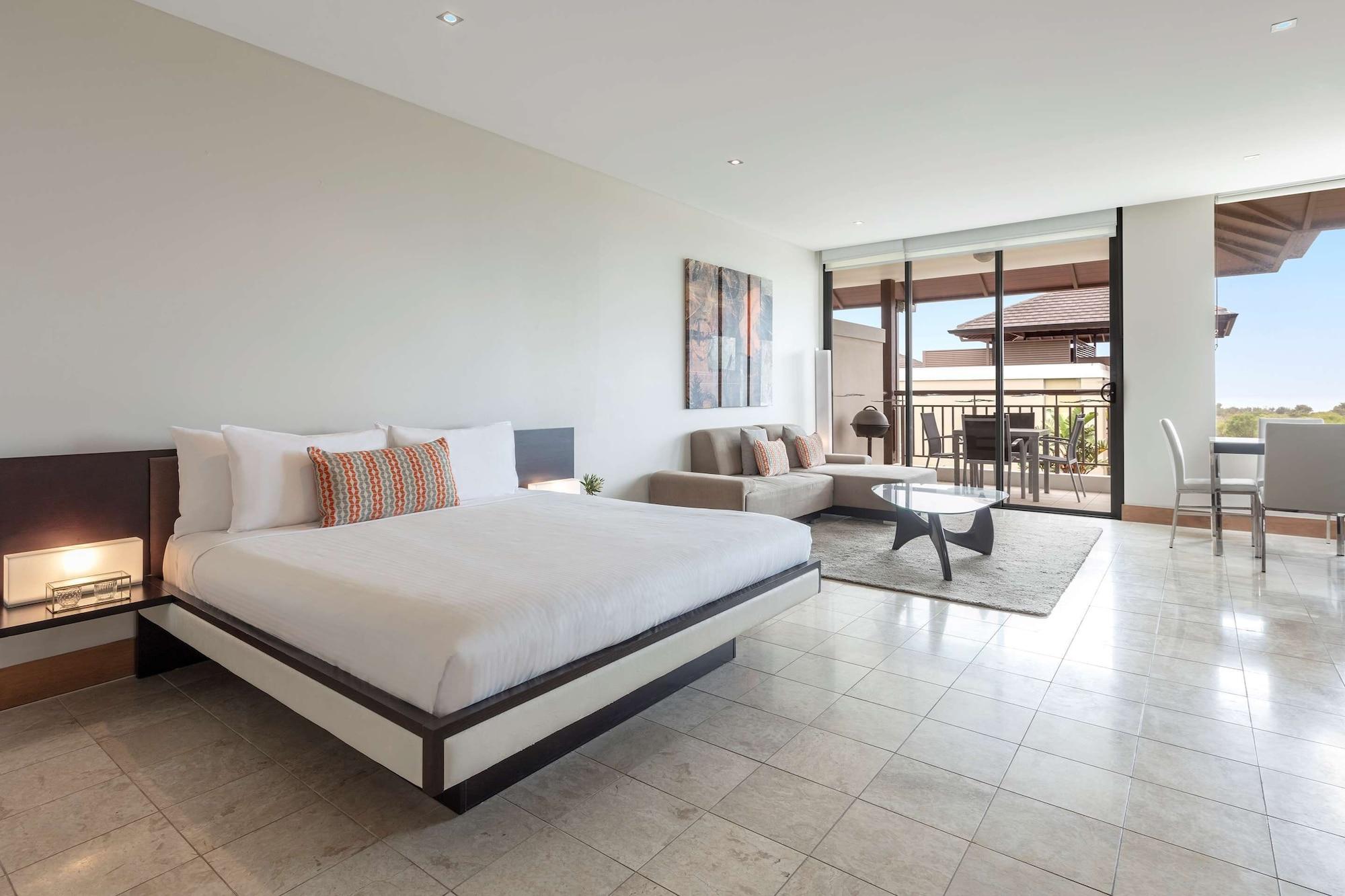Oaks Casuarina Santai Aparthotel