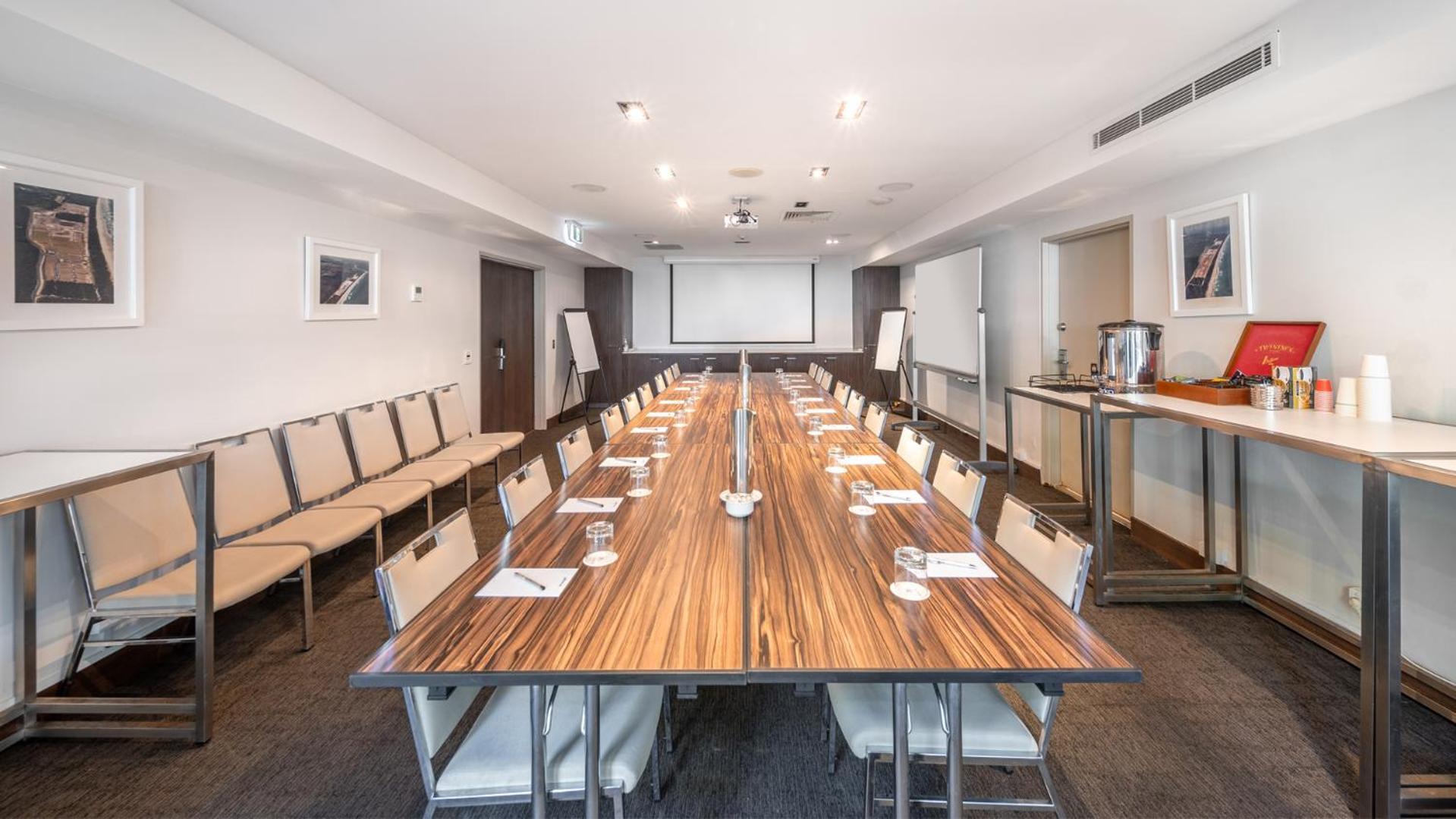 Oaks Casuarina Santai Aparthotel 4*